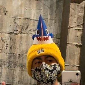 Meet your Posher, Adrian